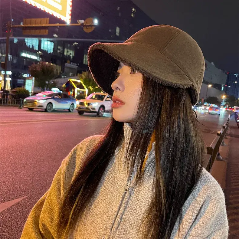 Women's Black Fleece Lined Baseball Cap for Winter Use — feature 3