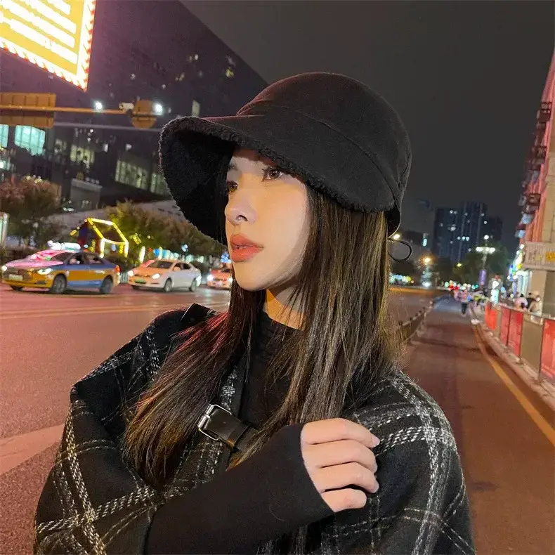 Women's Black Fleece Lined Baseball Cap for Winter Use — feature 6