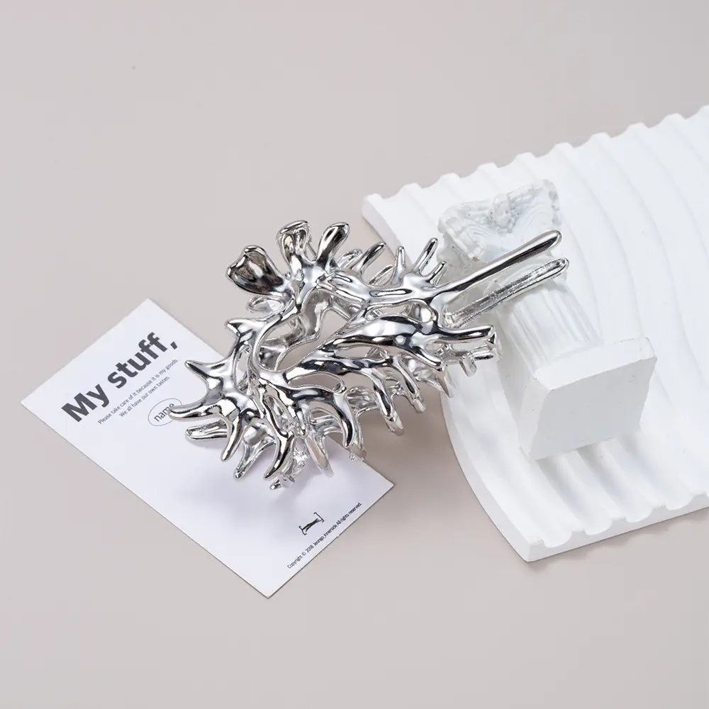 Multi-Color Shark Clip Hairpin with High-End Design — feature 13