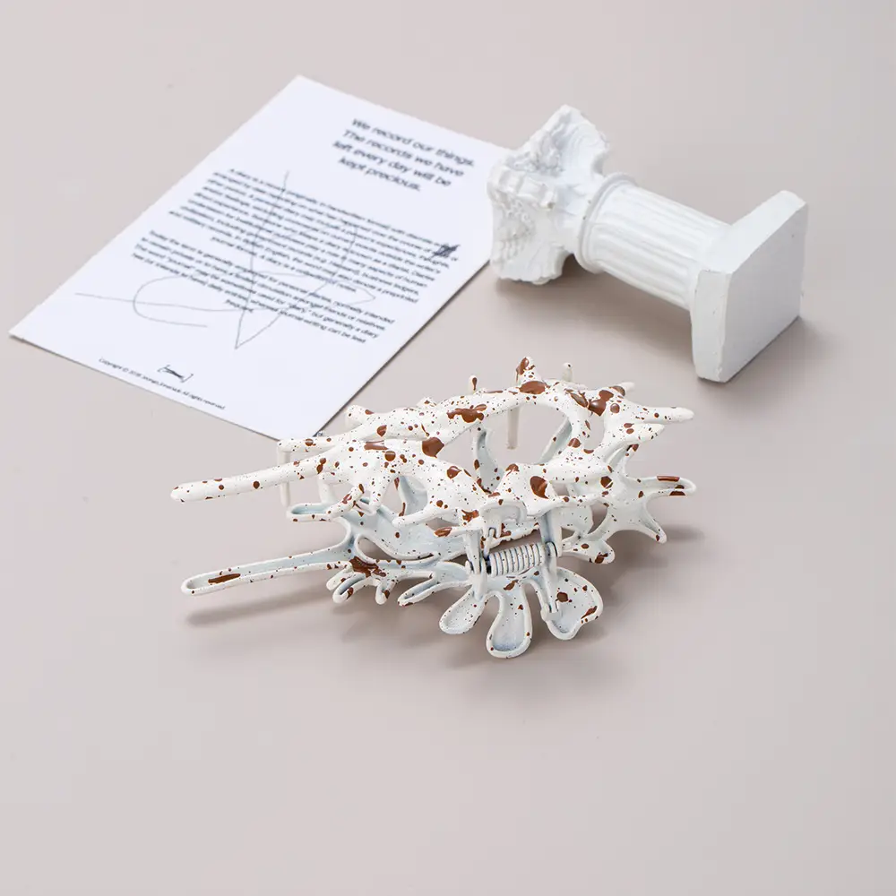Multi-Color Shark Clip Hairpin with High-End Design — feature 18