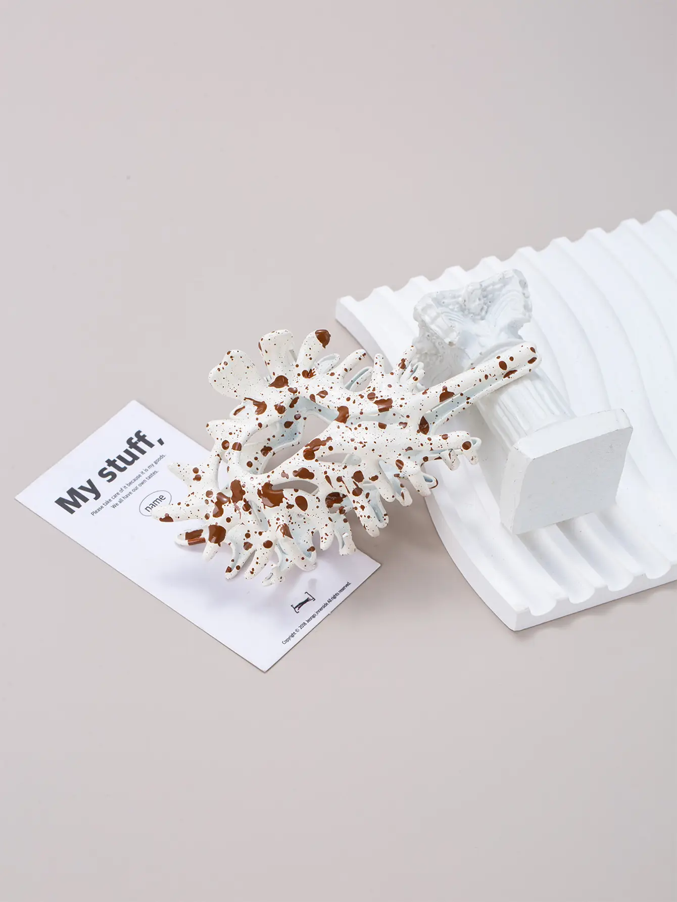 Multi-Color Shark Clip Hairpin with High-End Design — feature 7