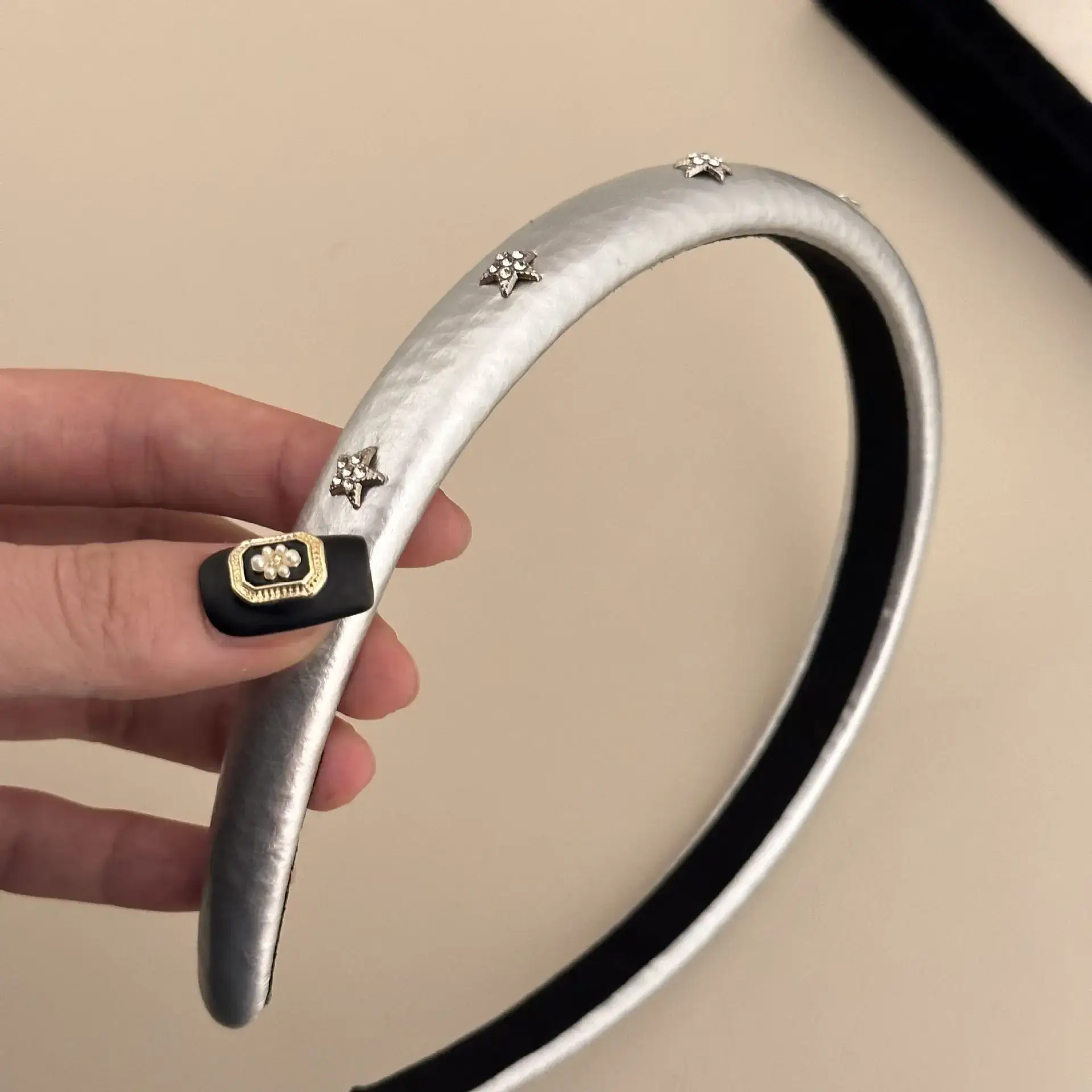 2025 New Silver Leather Star Rhinestone Headband for Women - Image 3