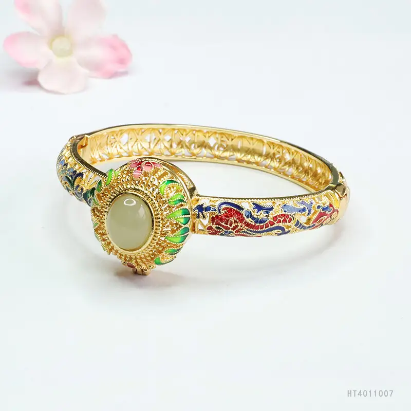 Guan Yu Hetian Jade Clear Water Bracelet Gold - Image 3