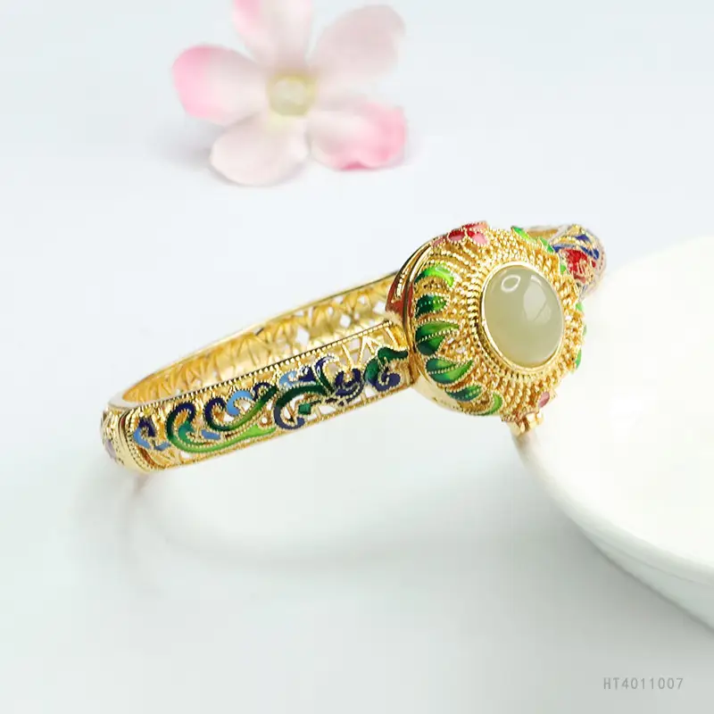 Guan Yu Hetian Jade Clear Water Bracelet Gold - Image 5