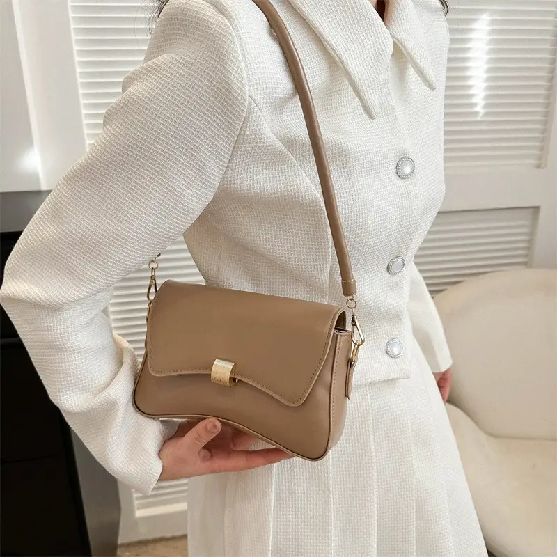 Black Leather Crossbody Bag for Women 2023 New Arrival - Image 7