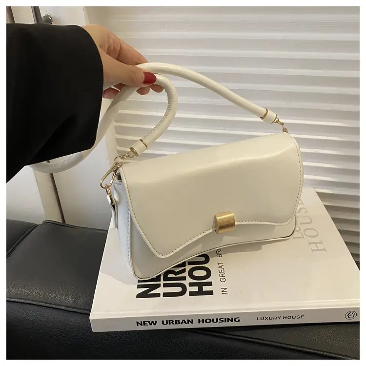 Black Leather Crossbody Bag for Women 2023 New Arrival — feature 14