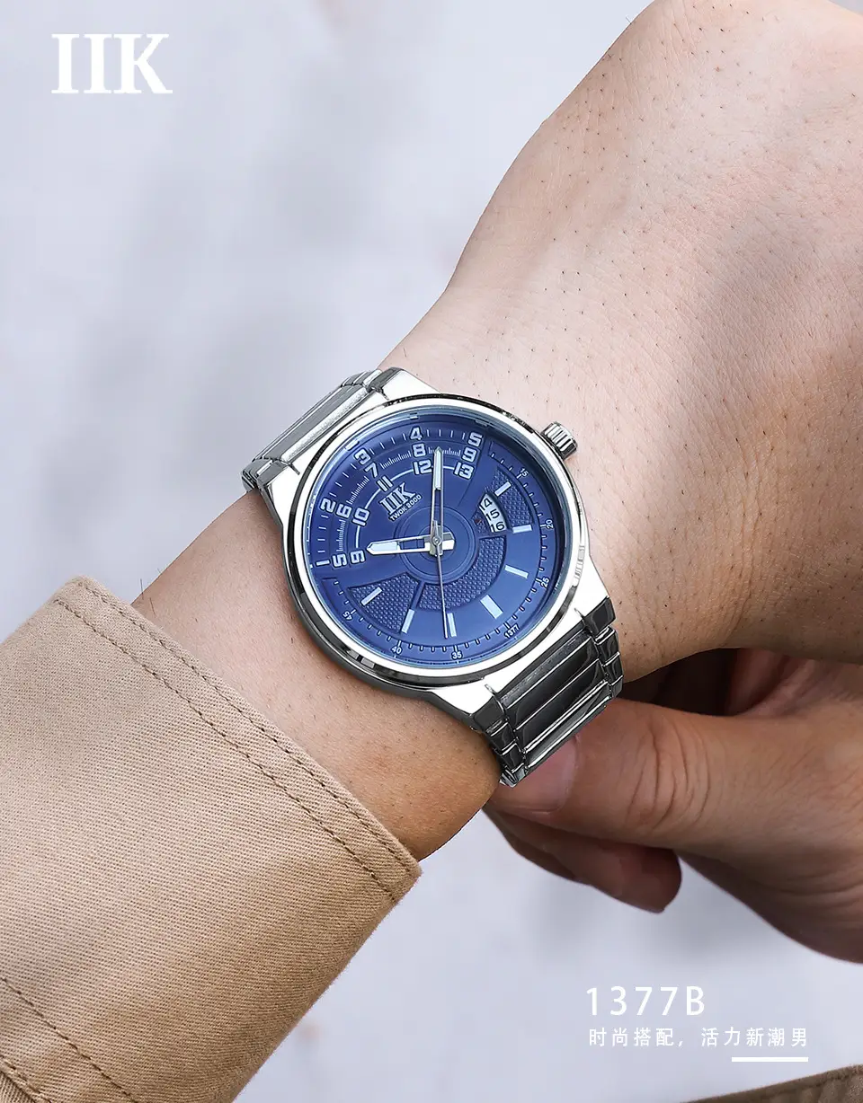 Men's Luminous Quartz Calendar Watch with Stainless Steel Band — feature 2