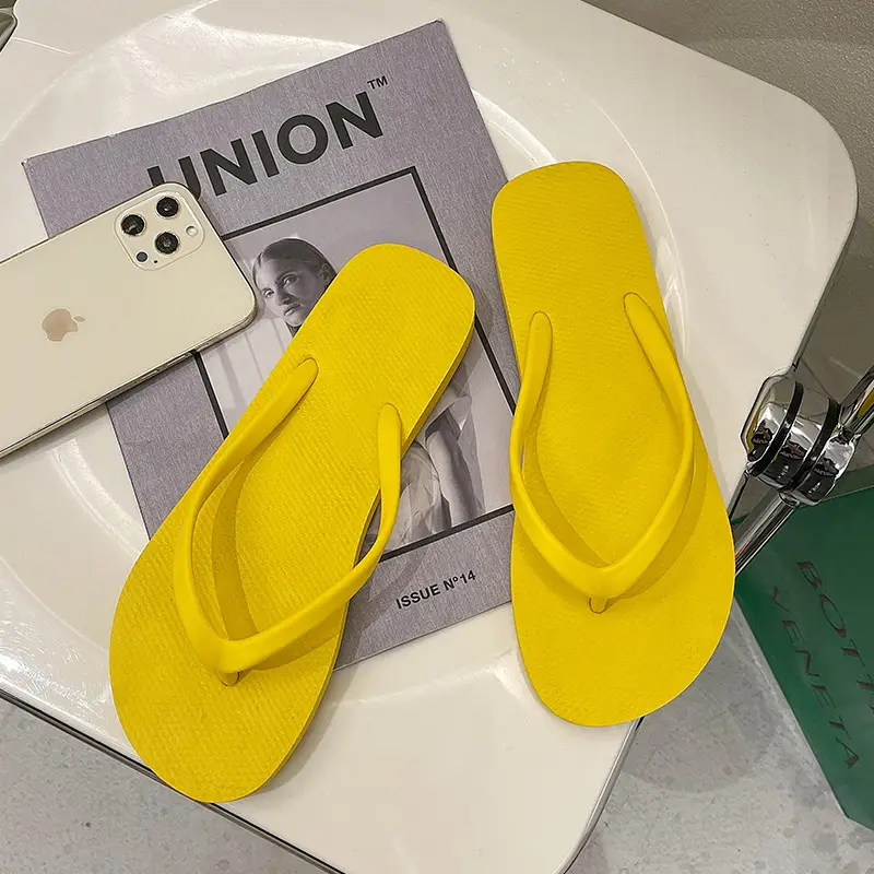 Flip-Flops for Women, New Summer Style, Simple Thong Sandals, Non-Slip, Suitable for Bathing, Beach, and Trendy