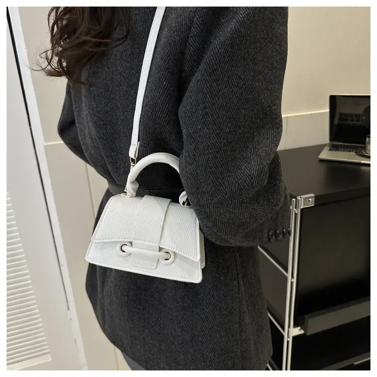 Yellow Leather Shoulder Bag for Women 2024 — feature 11