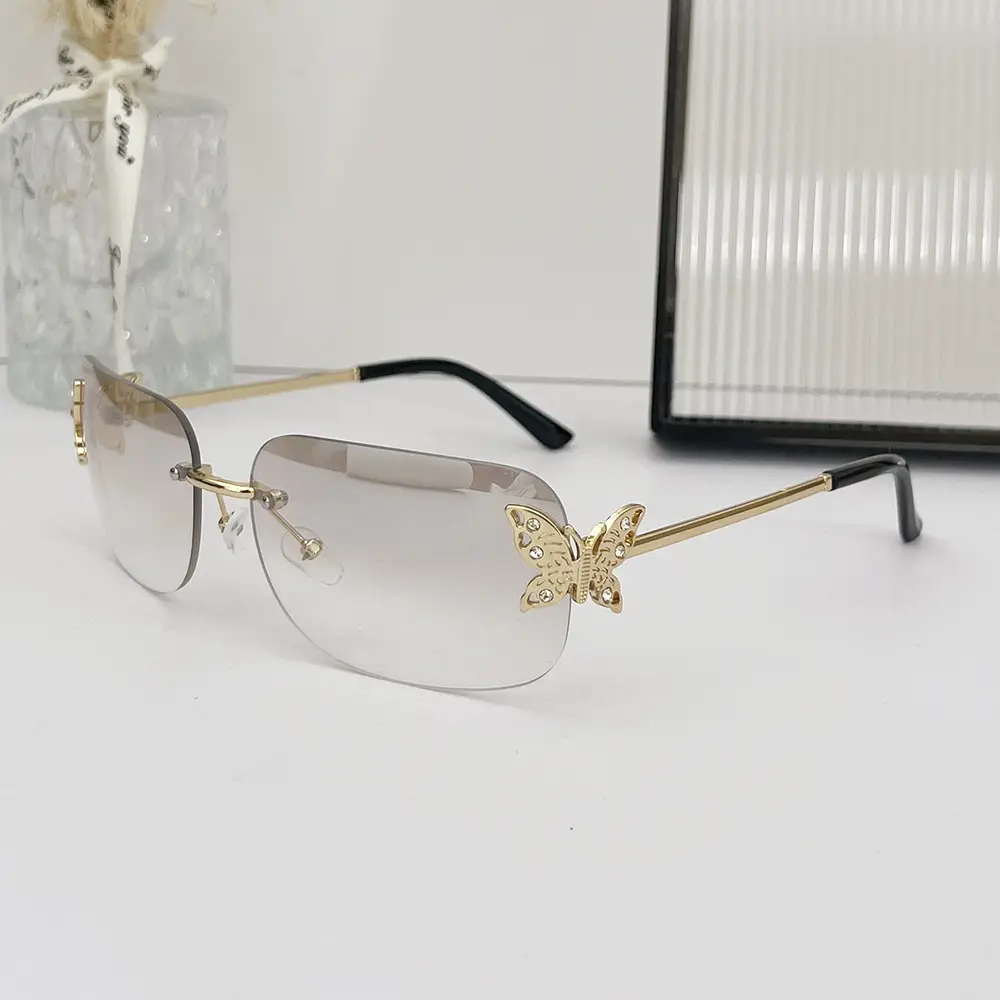 Butterfly Sunglasses for Women with Square Rim & Gold Tint - Image 7
