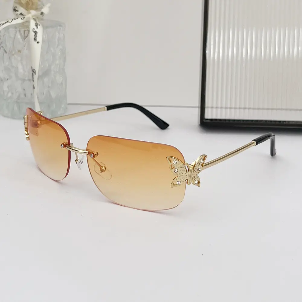 Butterfly Sunglasses for Women with Square Rim & Gold Tint - Image 4