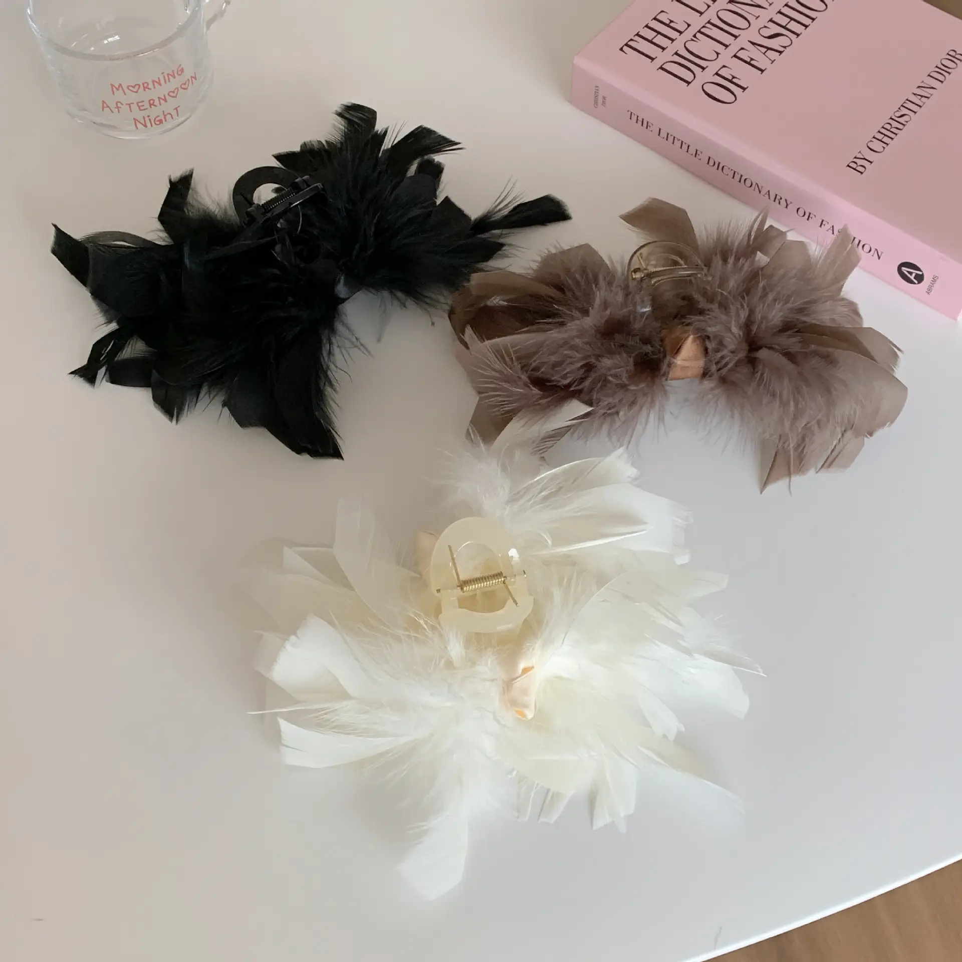 Black Feather Hairpin for Women High End Fashion - Image 5