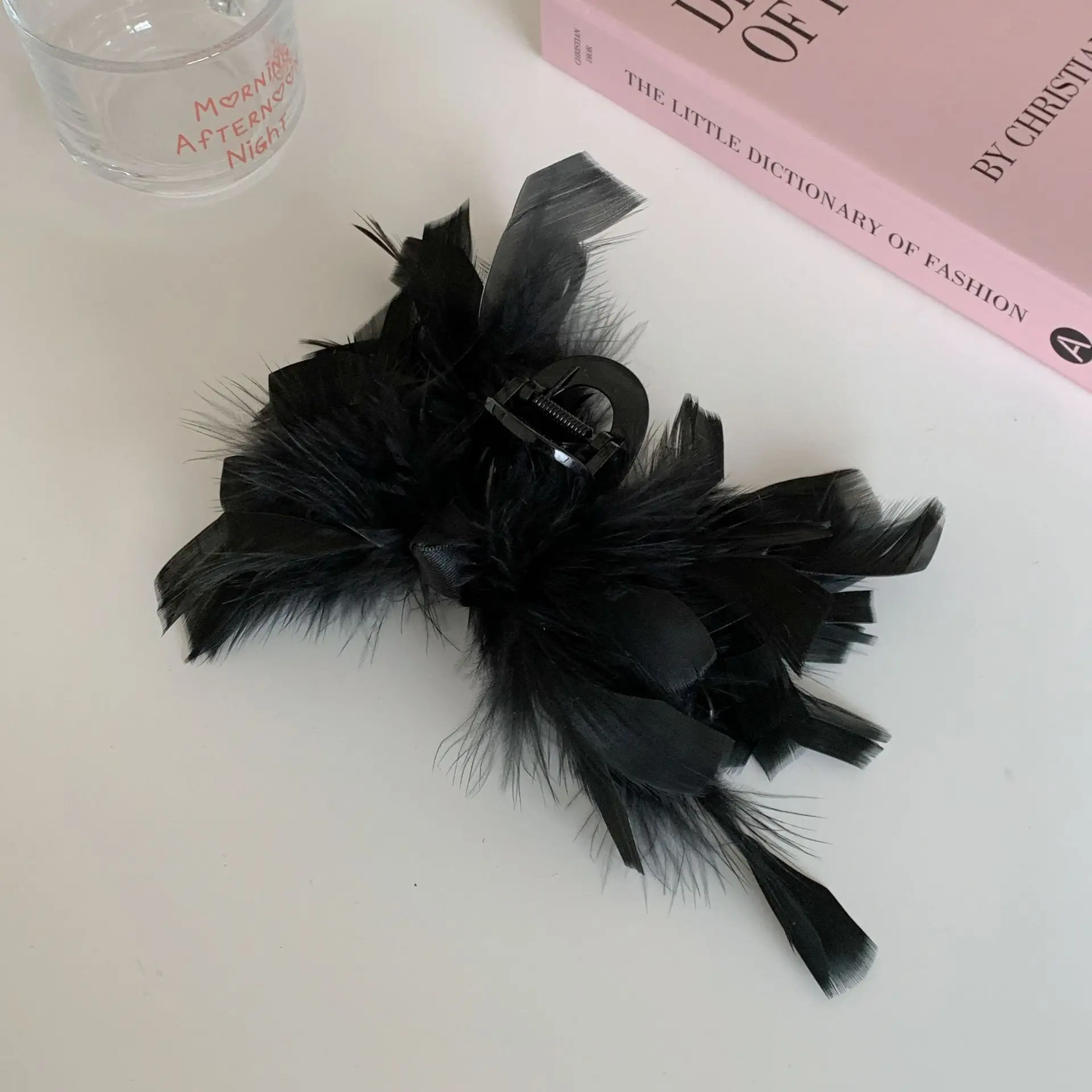 Black Feather Hairpin for Women High End Fashion - Image 3