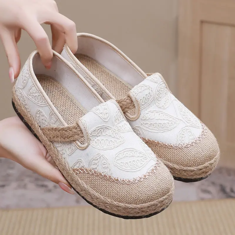 Spring New lazy slip-on fisherman shoes women's retro style linen round toe casual cotton and linen shoes old Beijing cloth shoes - Image 2