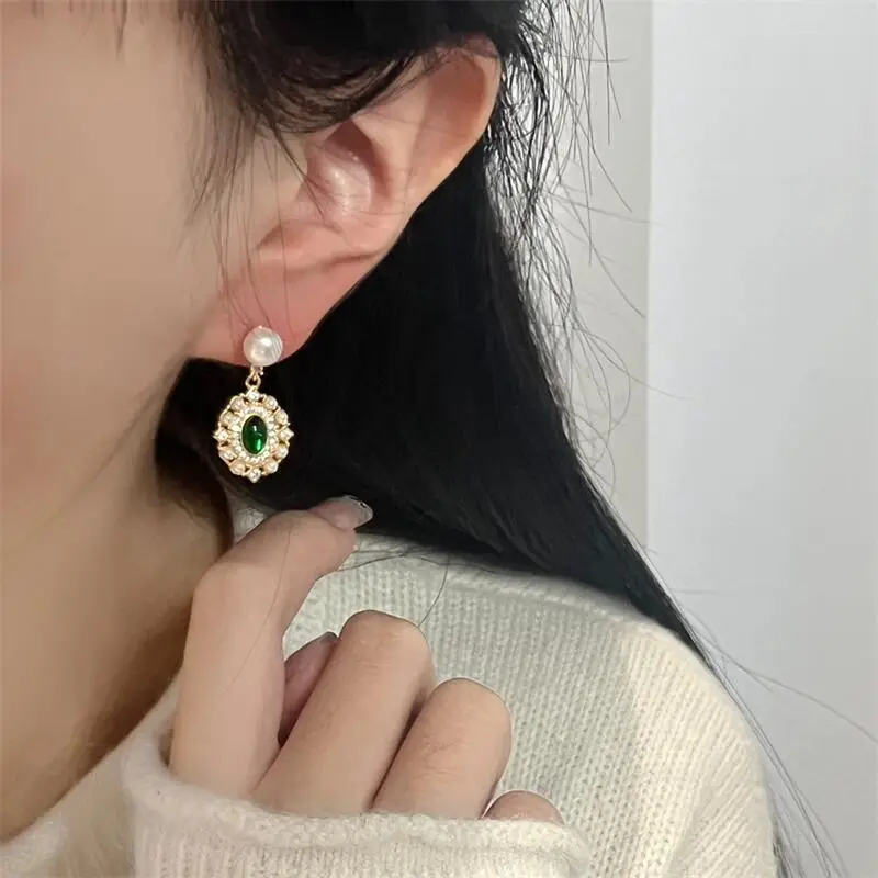 Yuhe Pearl Emerald Earrings French Retro Elegant High-class Elegant Earrings