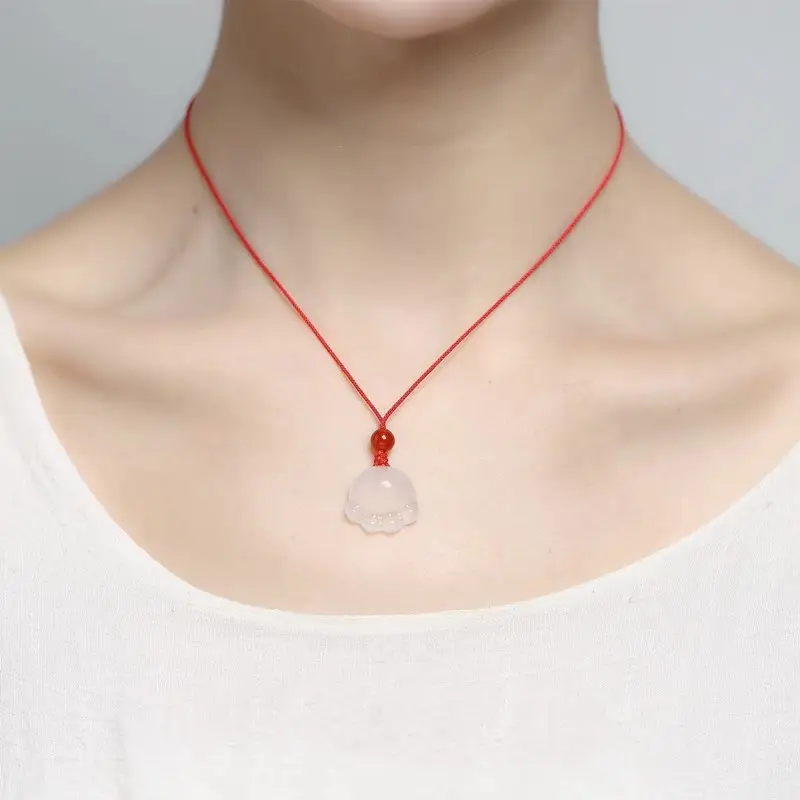 Cute Cat Paw Jade Pendant with Red Stone — feature 7