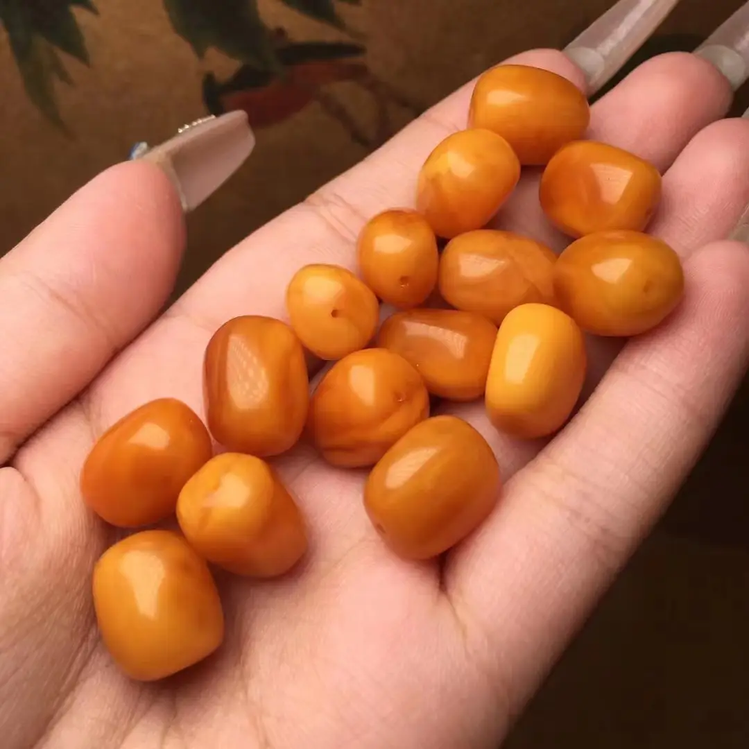 Natural Old Beeswax with Loose Beads for Play & Jewelry — feature 4