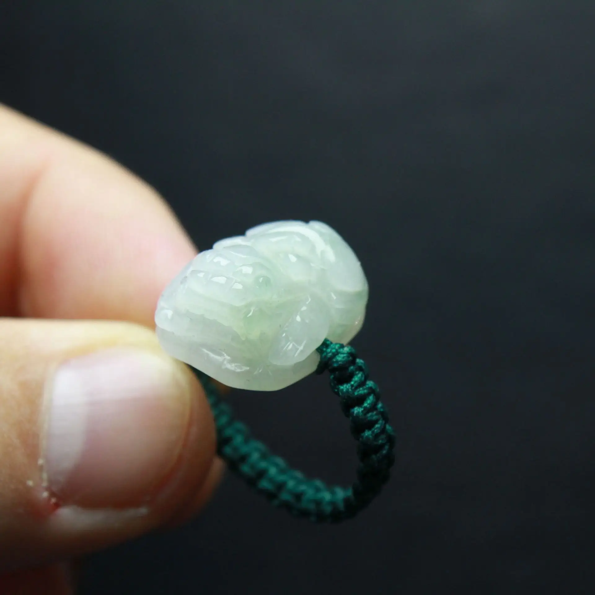 Emerald Jade Pixiu Ring Green Rope Women — feature 5