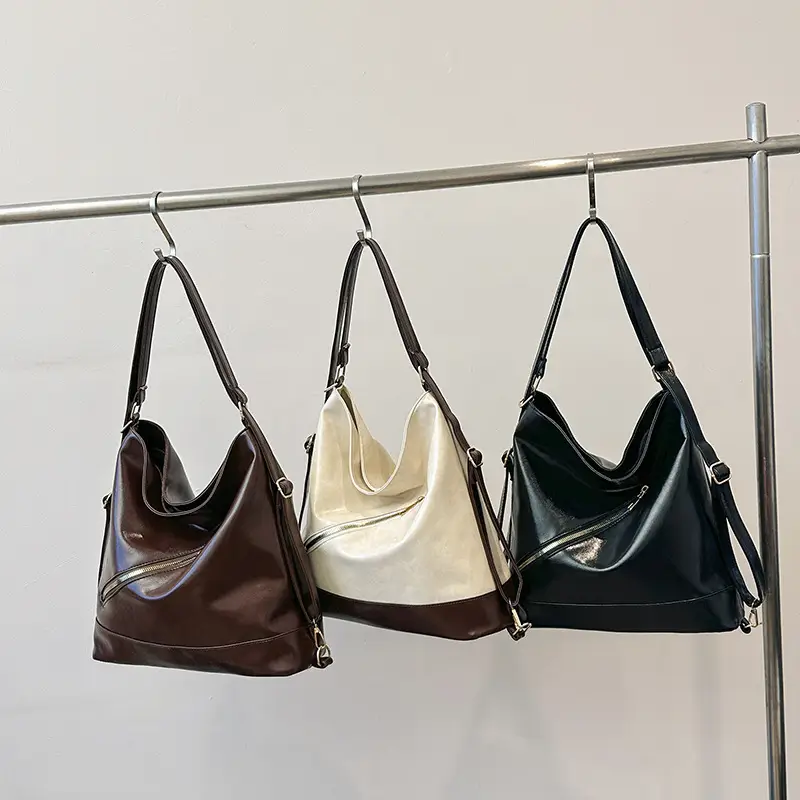 Women Large Capacity Black Tote Bag with Chain Strap - Image 4