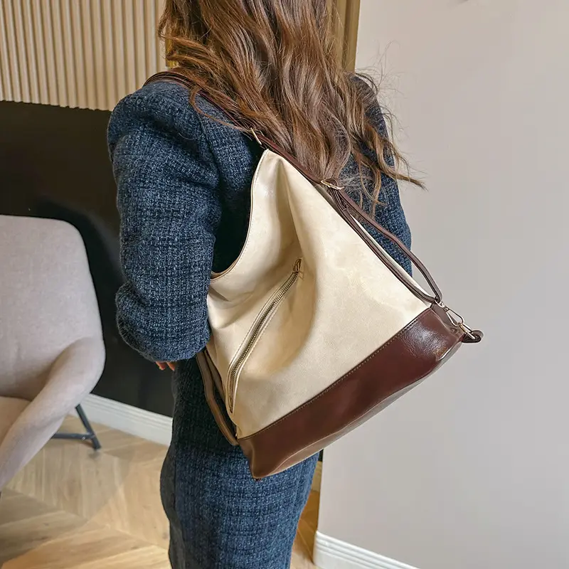 Women Large Capacity Black Tote Bag with Chain Strap - Image 5