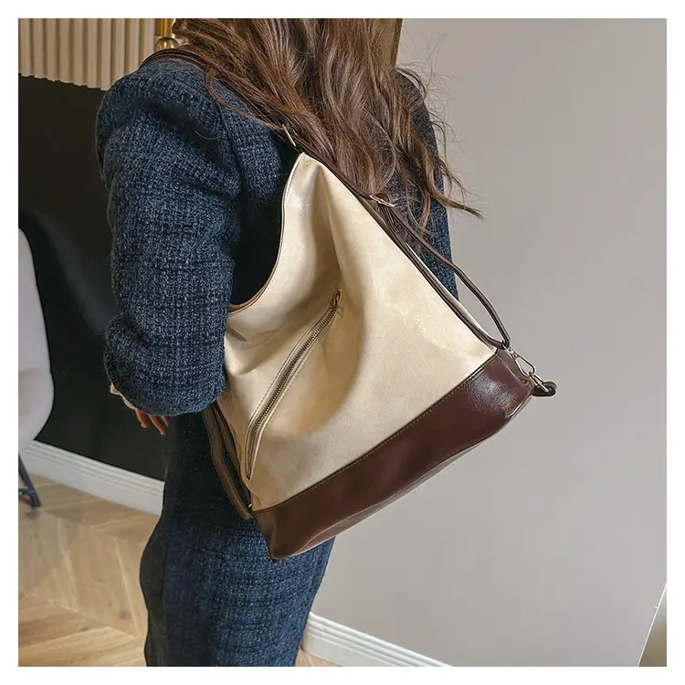 Women Large Capacity Black Tote Bag with Chain Strap — feature 15
