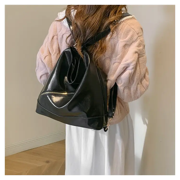 Women Large Capacity Black Tote Bag with Chain Strap — feature 19