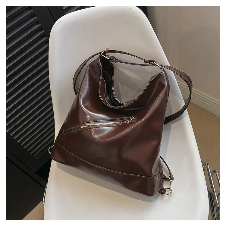 Women Large Capacity Black Tote Bag with Chain Strap — feature 21