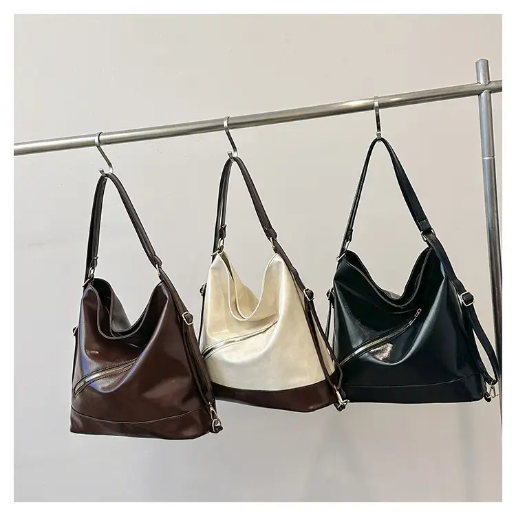 Women Large Capacity Black Tote Bag with Chain Strap — feature 24