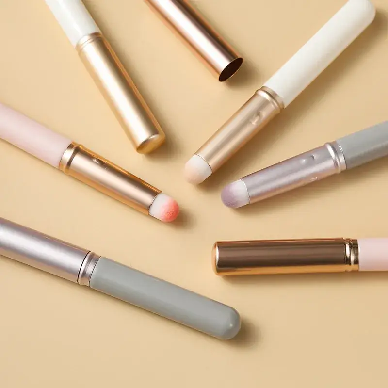 Mini Lip Brush Set of 5 Rose Gold & Pink - Image 6
