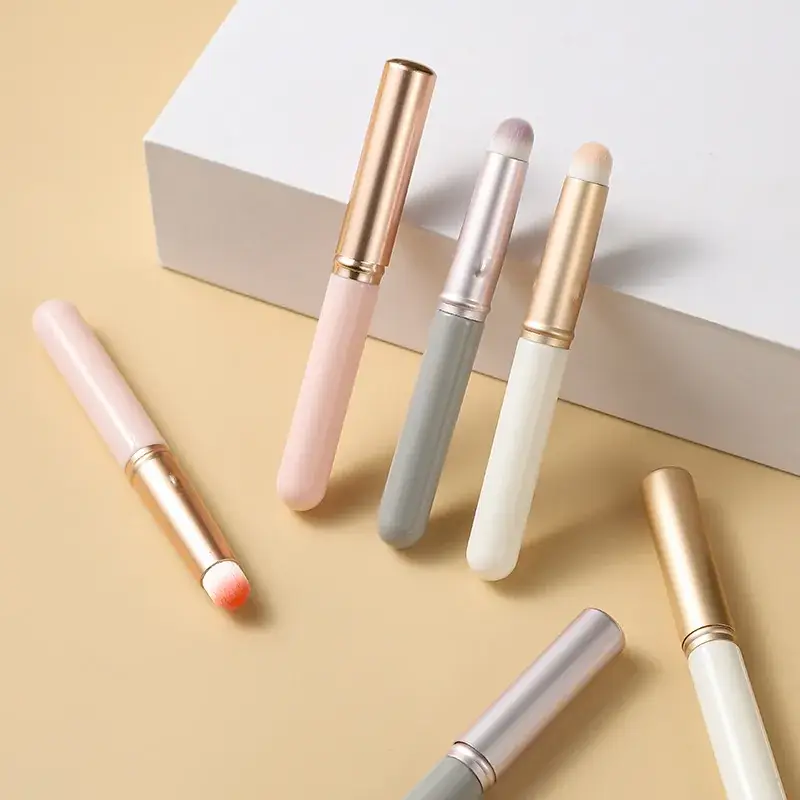 Mini Lip Brush Set of 5 Rose Gold & Pink — feature 2