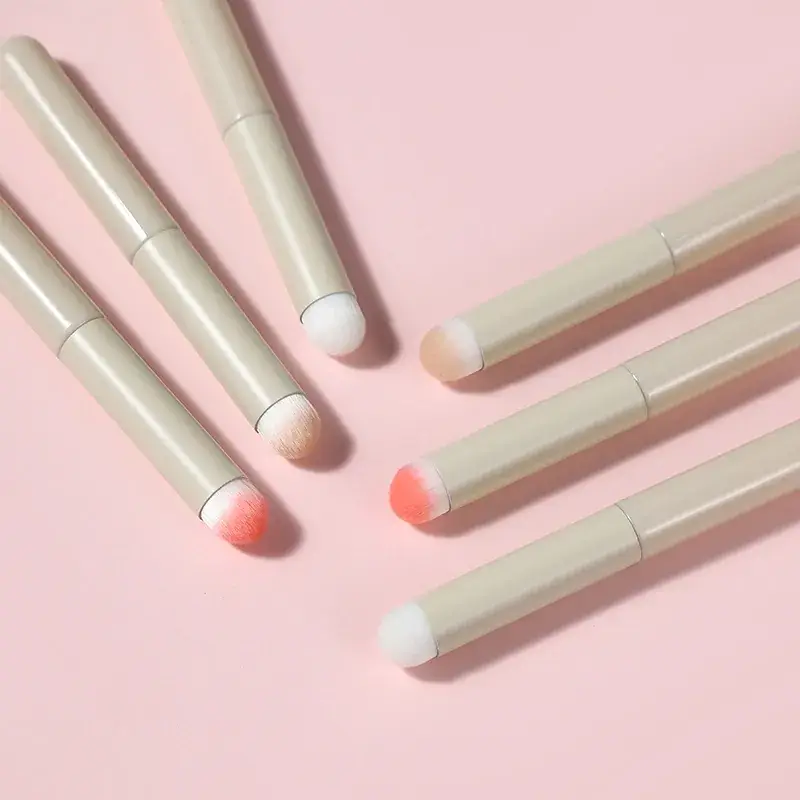 Mini Portable Lip Brush for Girls & Women — feature 3