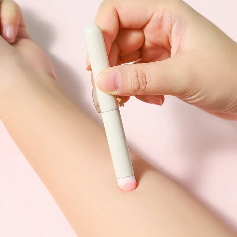 Mini Portable Lip Brush for Girls & Women — feature 5