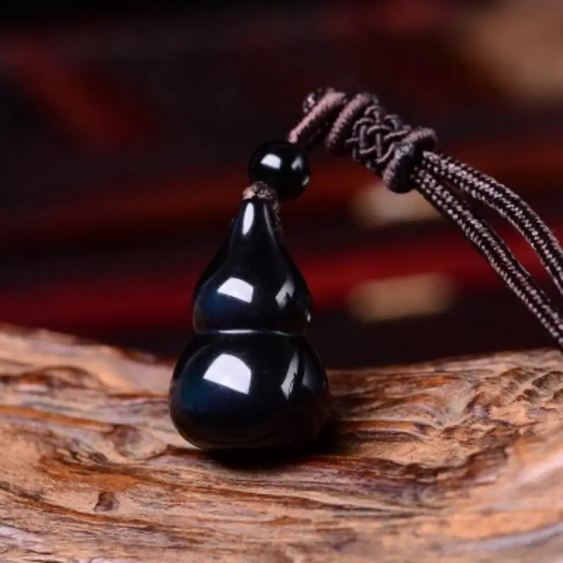 Obsidian Gourd Pendant Necklace for Men Women — feature 3