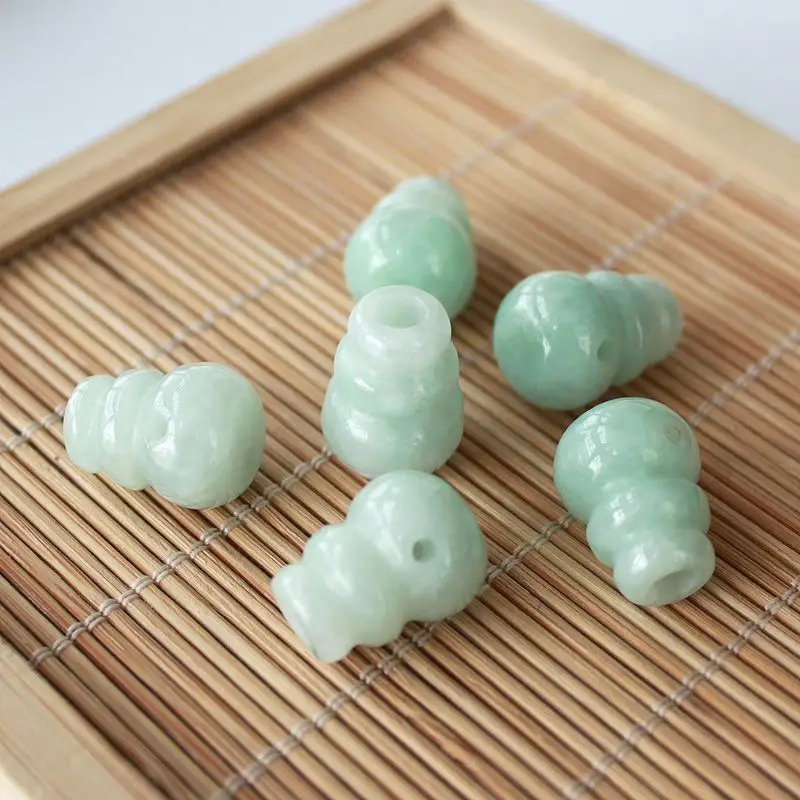 Jade Gourd Buddha Head Necklace with 108 Beads — feature 4