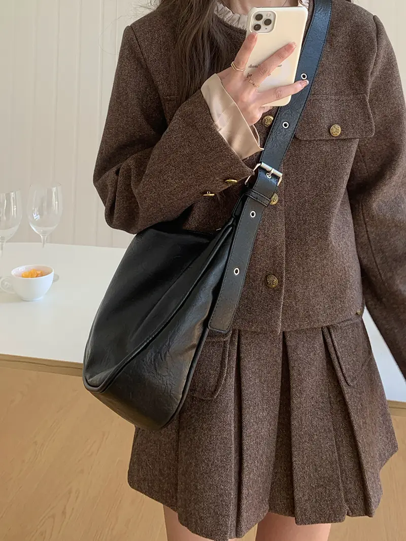 Retro Textured Shoulder Bag for Women 2026 - Image 6
