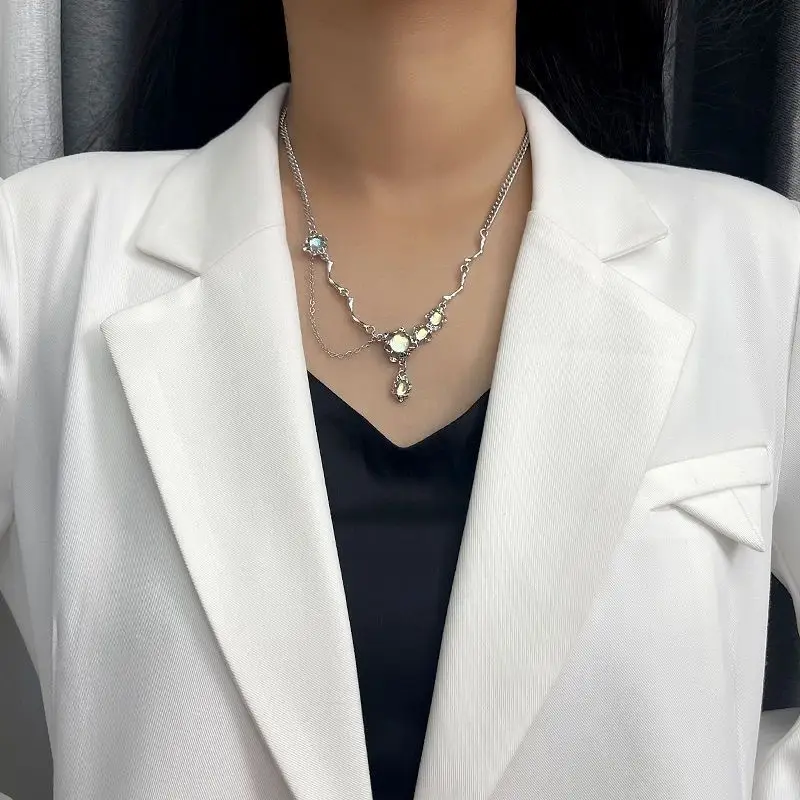 Moonstone Mango Star Necklace for Women — feature 6