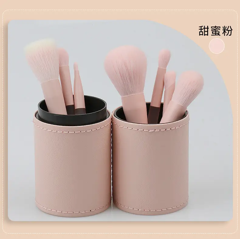Mini Makeup Brush Storage Cylinder with Eyebrow Pen — feature 4