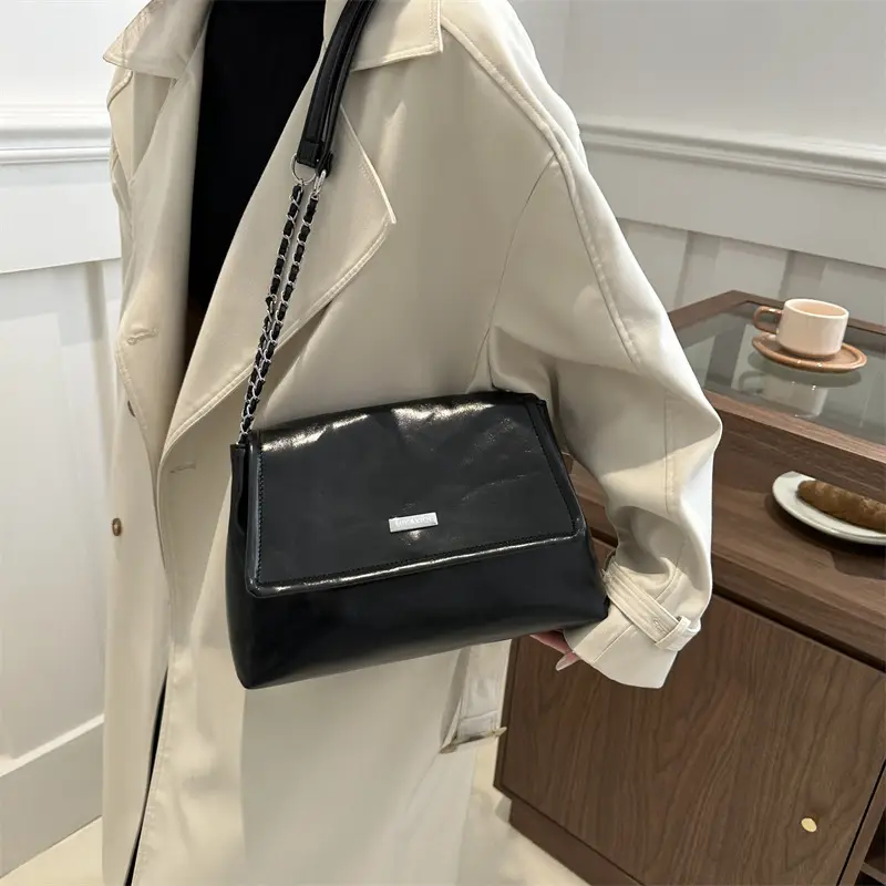Black Korean Style Chain Shoulder Bag for Women 2024 - Image 7
