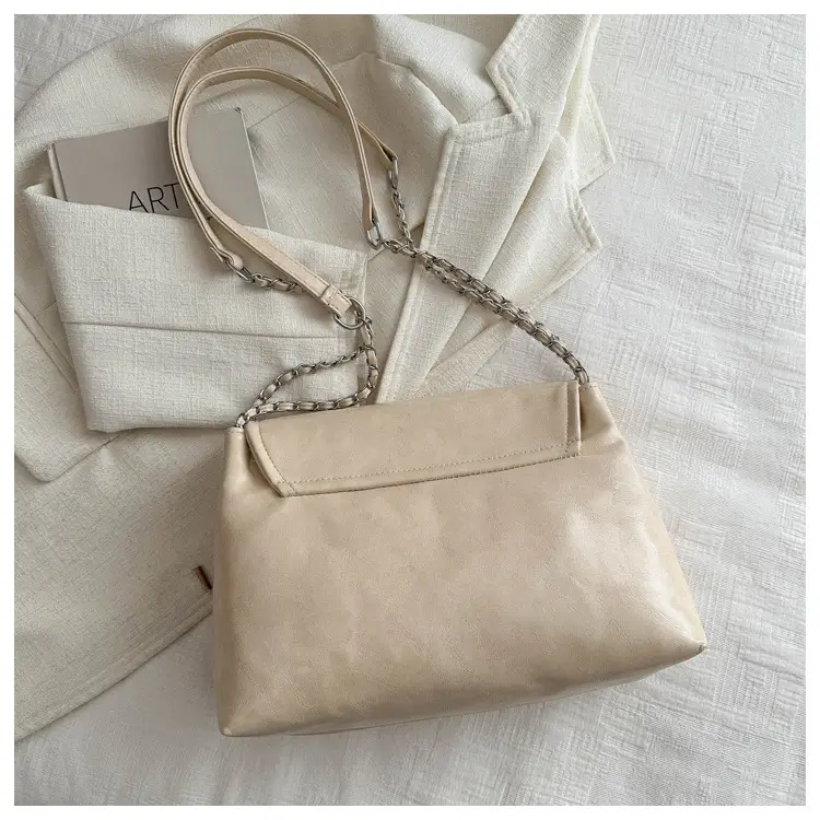 Black Korean Style Chain Shoulder Bag for Women 2024 — feature 15