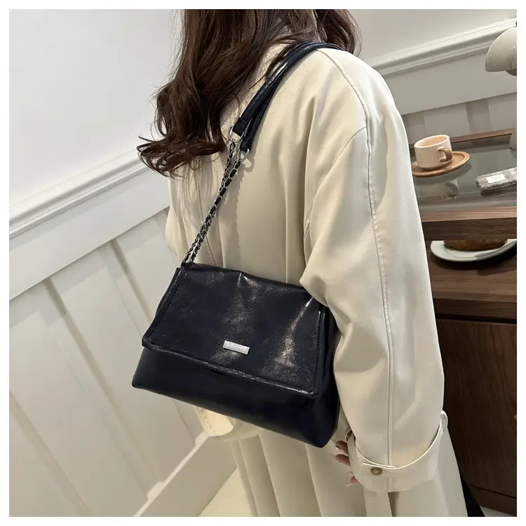 Black Korean Style Chain Shoulder Bag for Women 2024 — feature 44