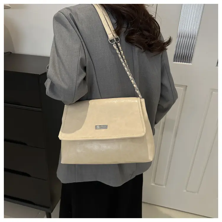 Black Korean Style Chain Shoulder Bag for Women 2024 — feature 49