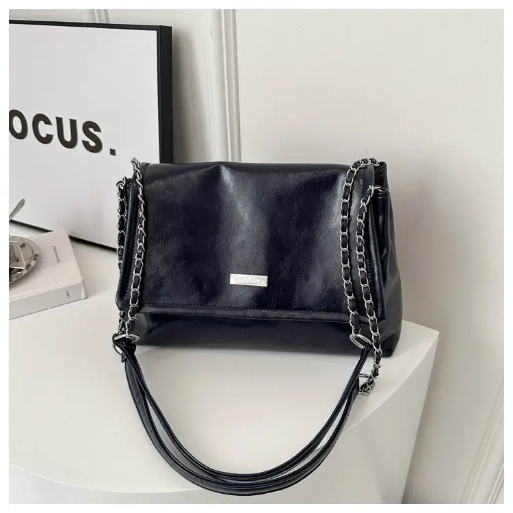 Black Korean Style Chain Shoulder Bag for Women 2024 - Image 4