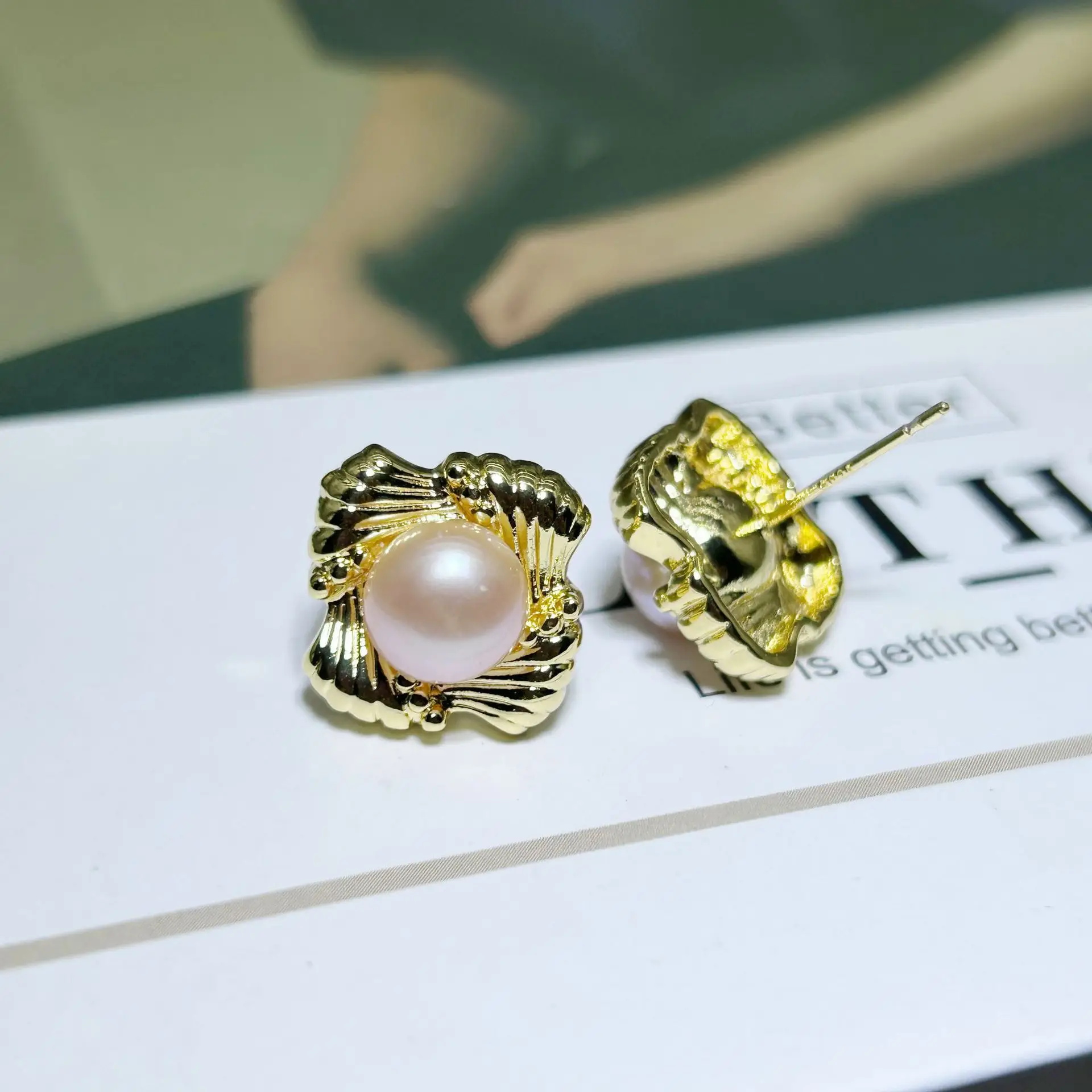 2024 Pearl Earrings European American Style - Image 4