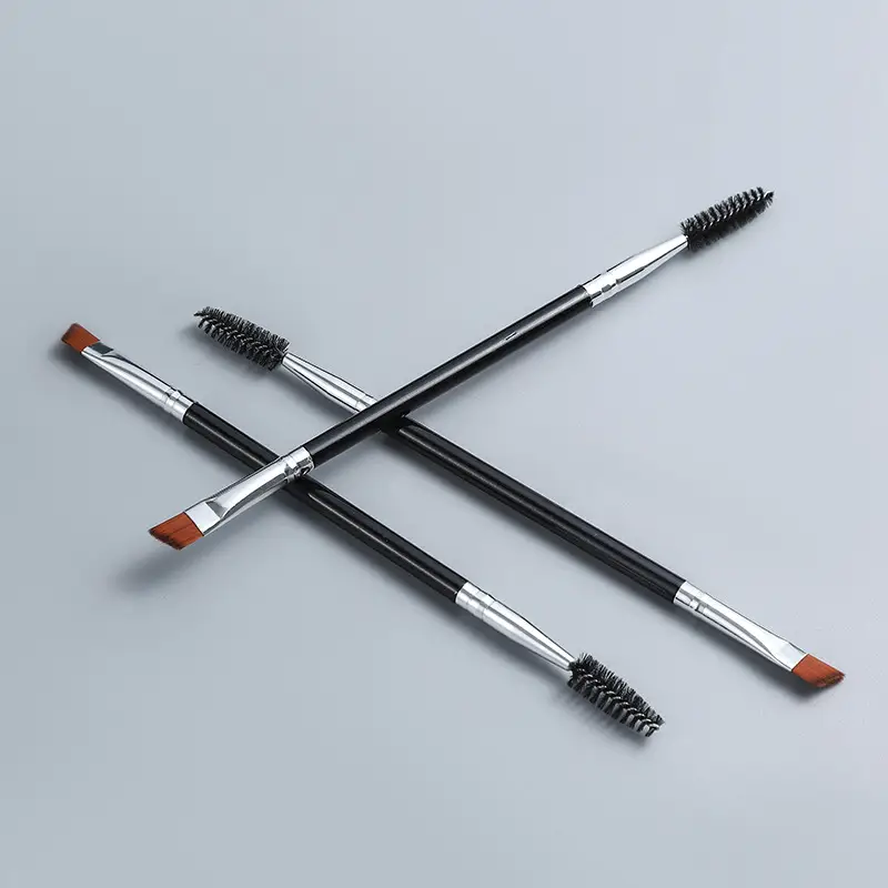 Double Eyebrow Brush Spiral Brush Black — feature 4