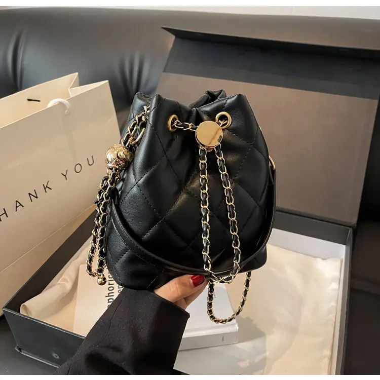 Korean Style Diamond Chain Bucket Bag White Gold Chain — feature 23