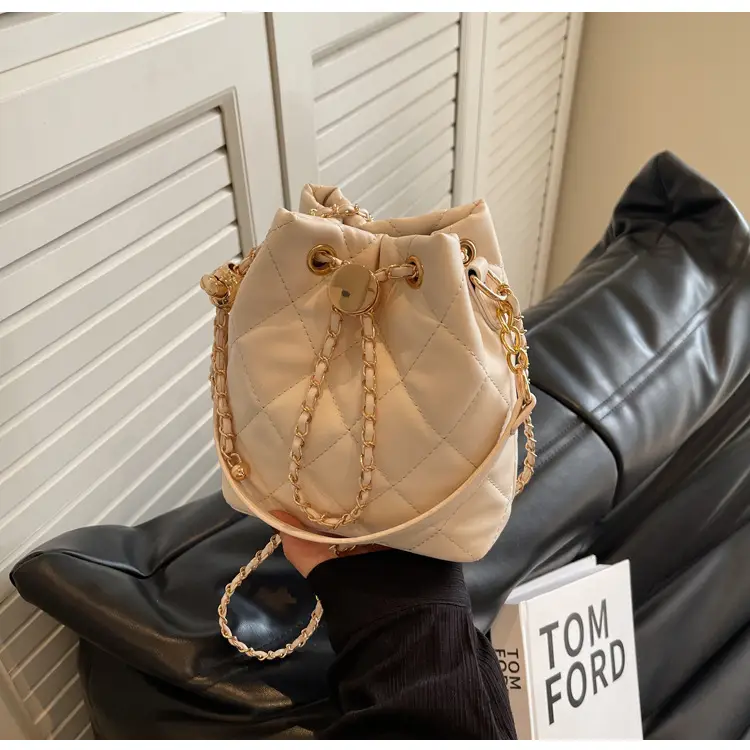 Korean Style Diamond Chain Bucket Bag White Gold Chain — feature 26