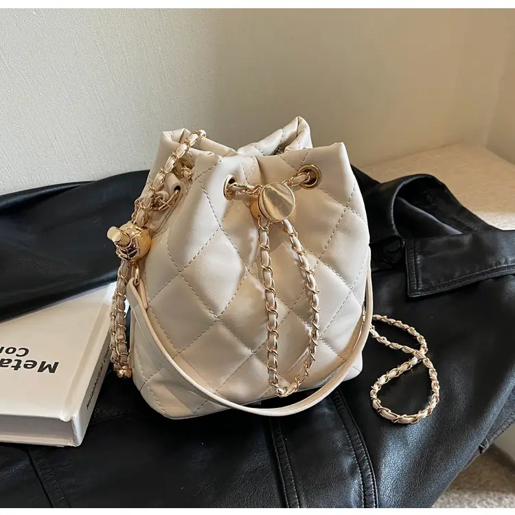 Korean Style Diamond Chain Bucket Bag White Gold Chain — feature 27