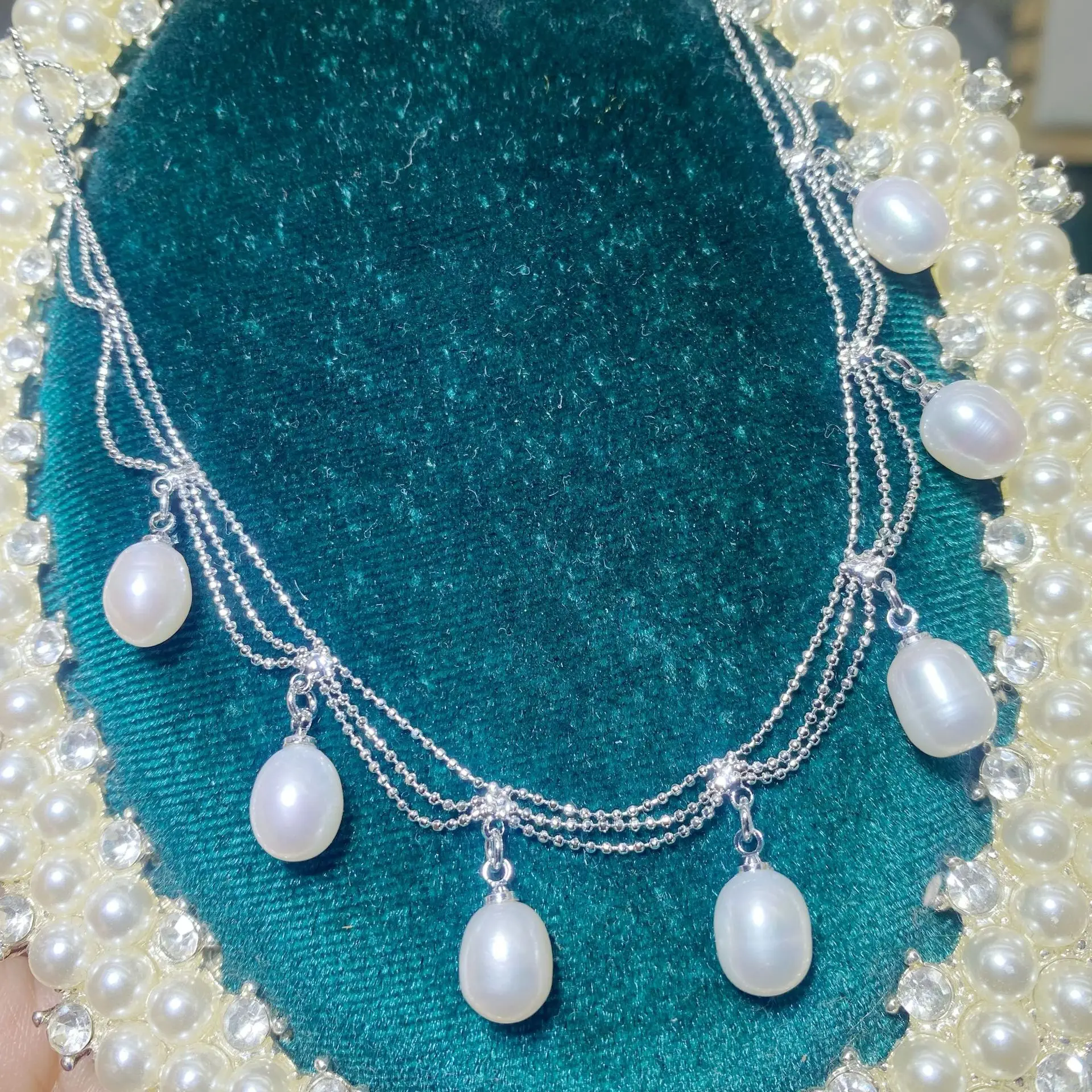 Gold Pearl Tassel Necklace for Women — feature 1