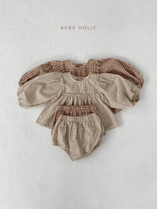 Korean Style Baby Girl Plaid Shirt & Shorts Set — feature 1