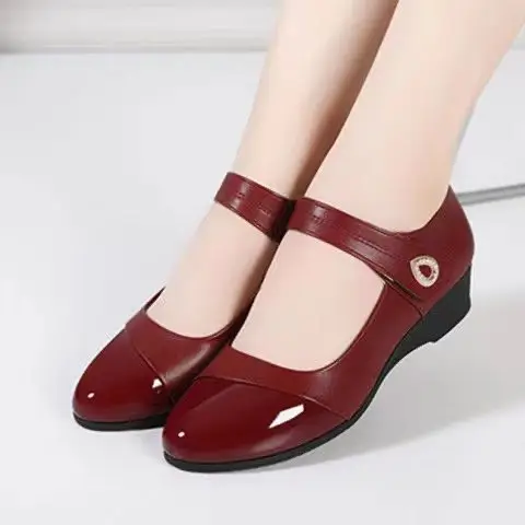 Spring mid heel single-layer shoes women's Velcro women's wedge leather shoes women's round toe soft leather mother's shoes comfortable middle-aged and elderly women's shoes - Image 2